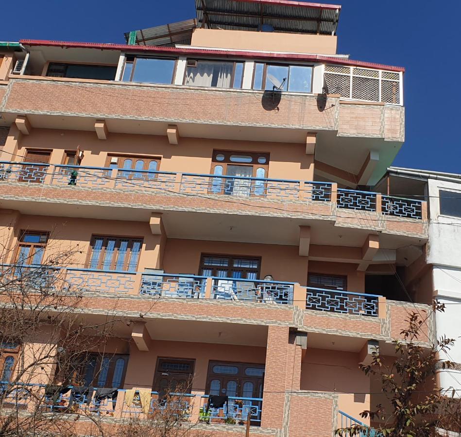 Hotel Pushpanjal And Banquet Pithorāgarh Dış mekan fotoğraf